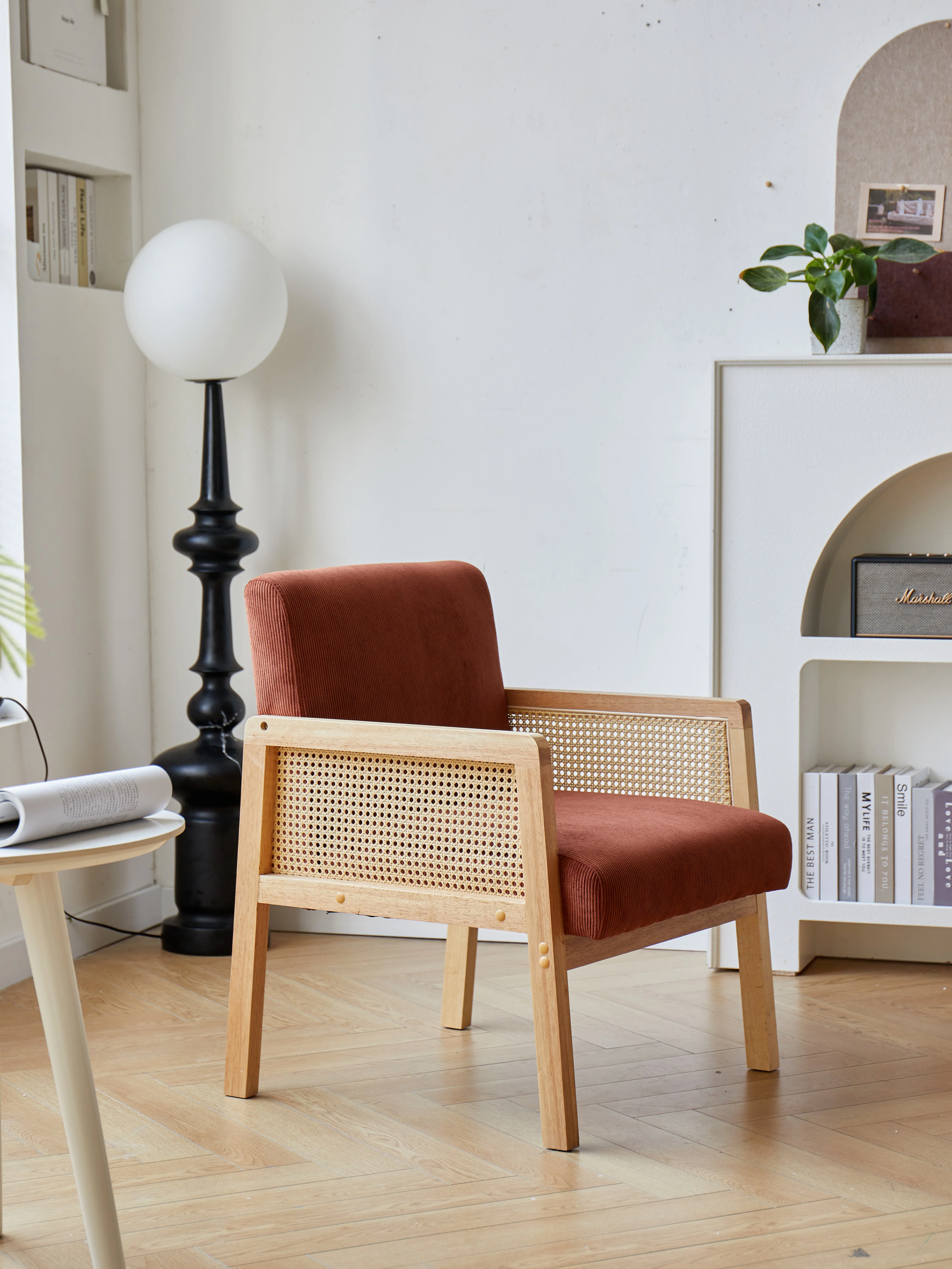 BORGO - Fauteuil de salon en bois massif et cannage terracotta - Image 5