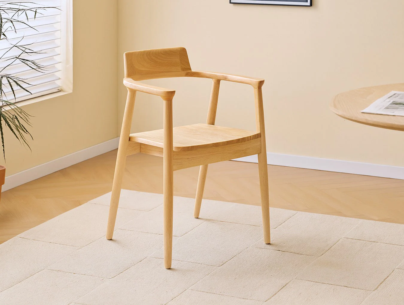 CORDOBA - Lot de 2 chaises en bois massif avec accoudoirs coloris naturel - Image 3