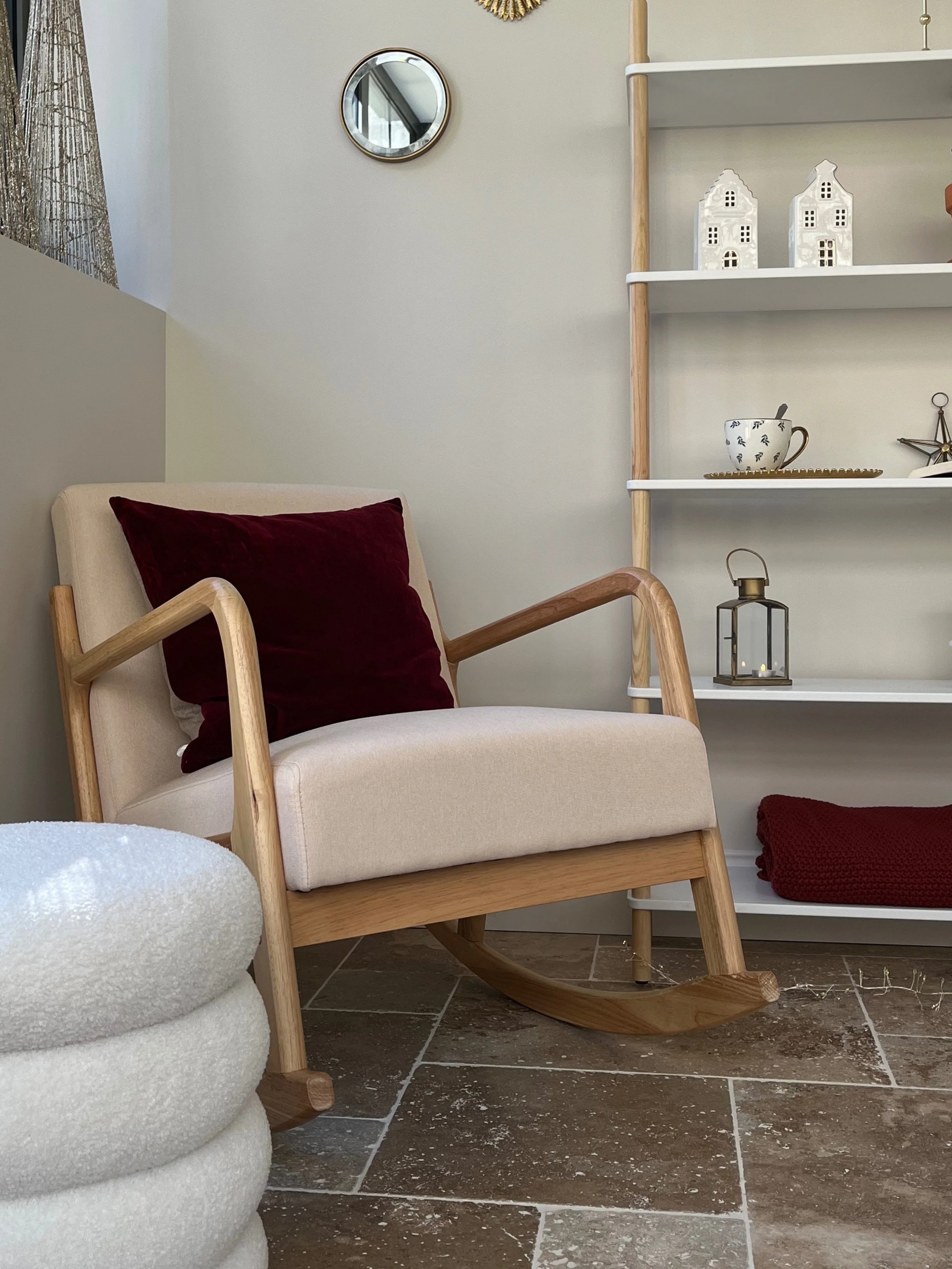 DIANA - Rocking chair en bois massif et tissu beige - Image 8