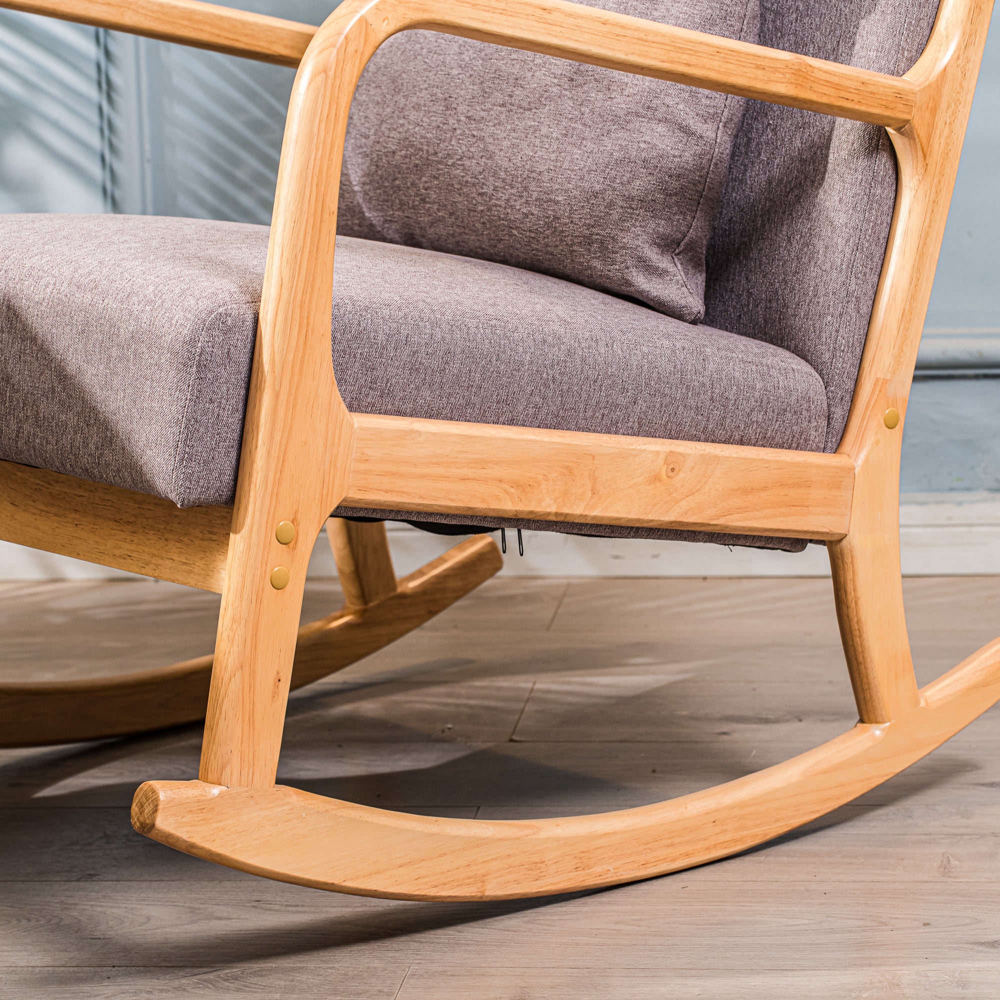 DIANA - Rocking chair en bois massif et tissu gris - Image 6