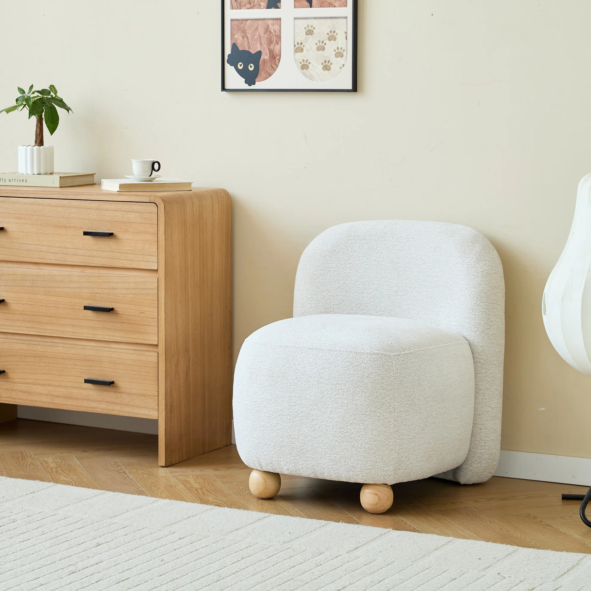 KOKKOLA - Fauteuil de salon en bois massif et tissu beige - Image 6