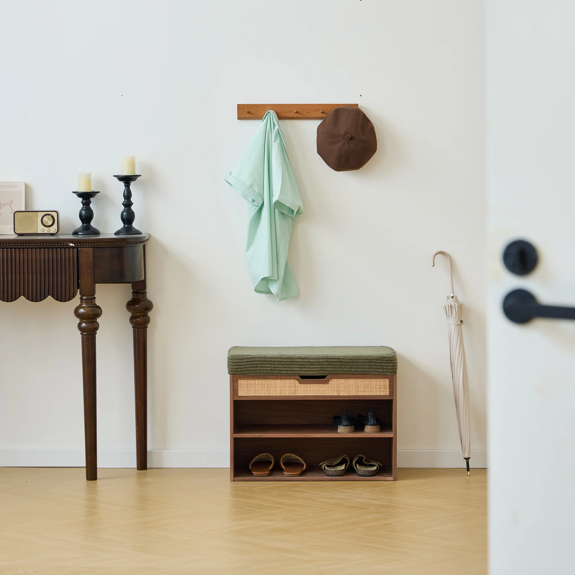 KUBO - Meuble à chaussures avec coffre en bois et velours côtelé vert khaki - Image 3