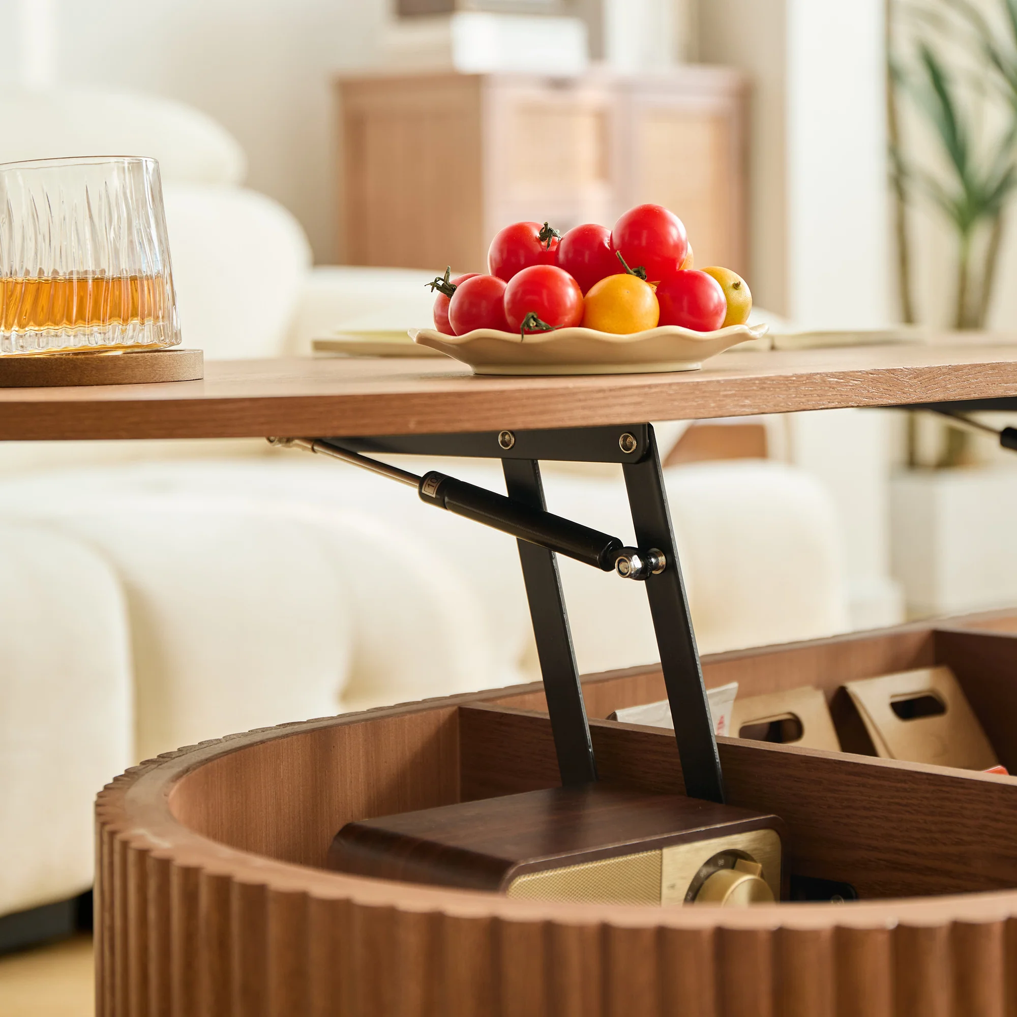 LOTTA - Table basse en bois de noyer avec rangement - Image 6