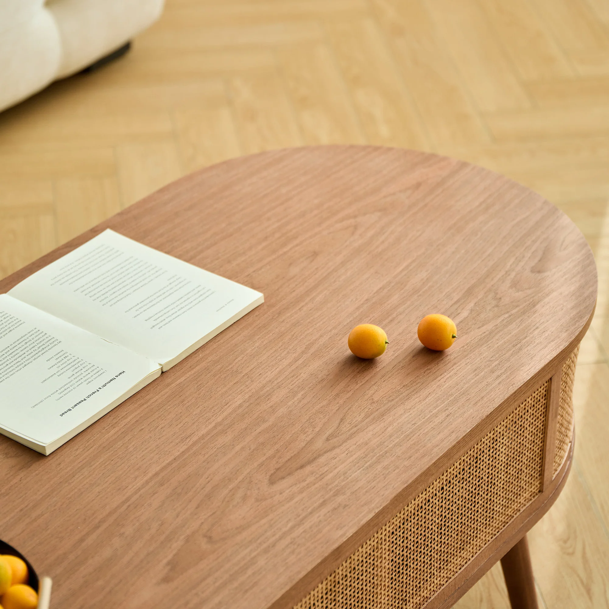 LOTTA - Table basse en bois de noyer et rotin avec rangement - Image 7