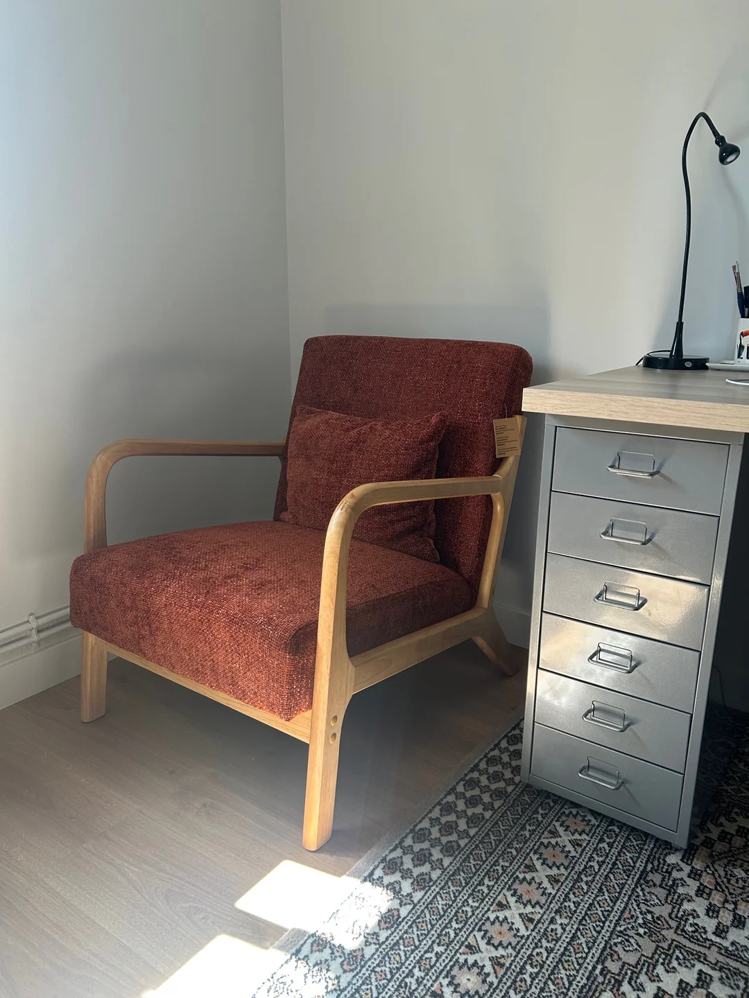 OHAMA - Fauteuil de salon en bois massif et tissu terracotta - Image 8