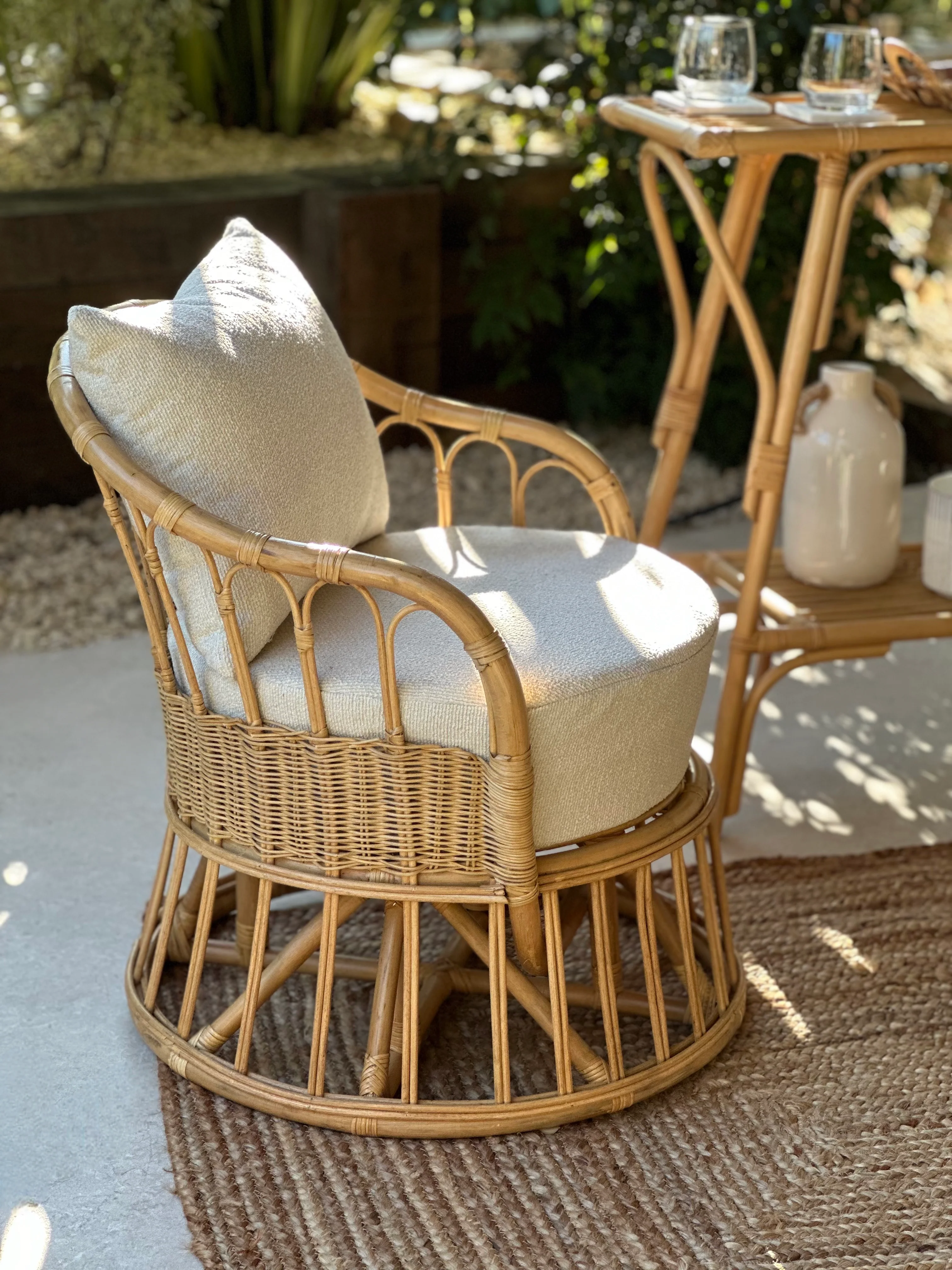 PALOPO - Fauteuil en rotin naturel et tissu beige - Image 8