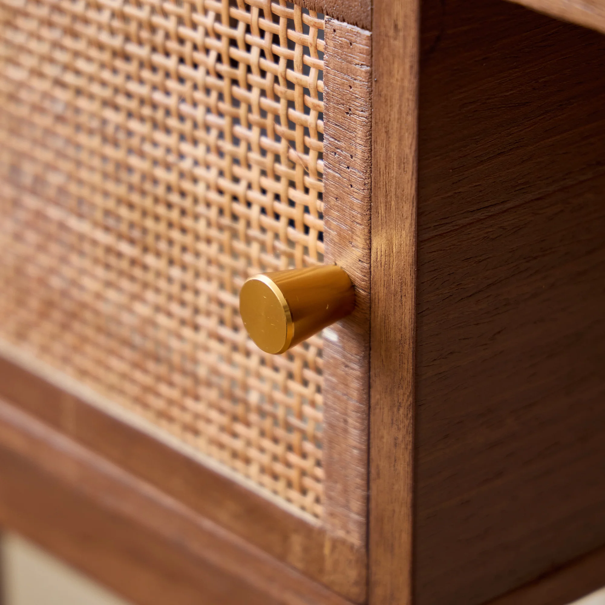 TOYAMA - Bureau 2 portes en bois finition noyer et cannage - Image 3