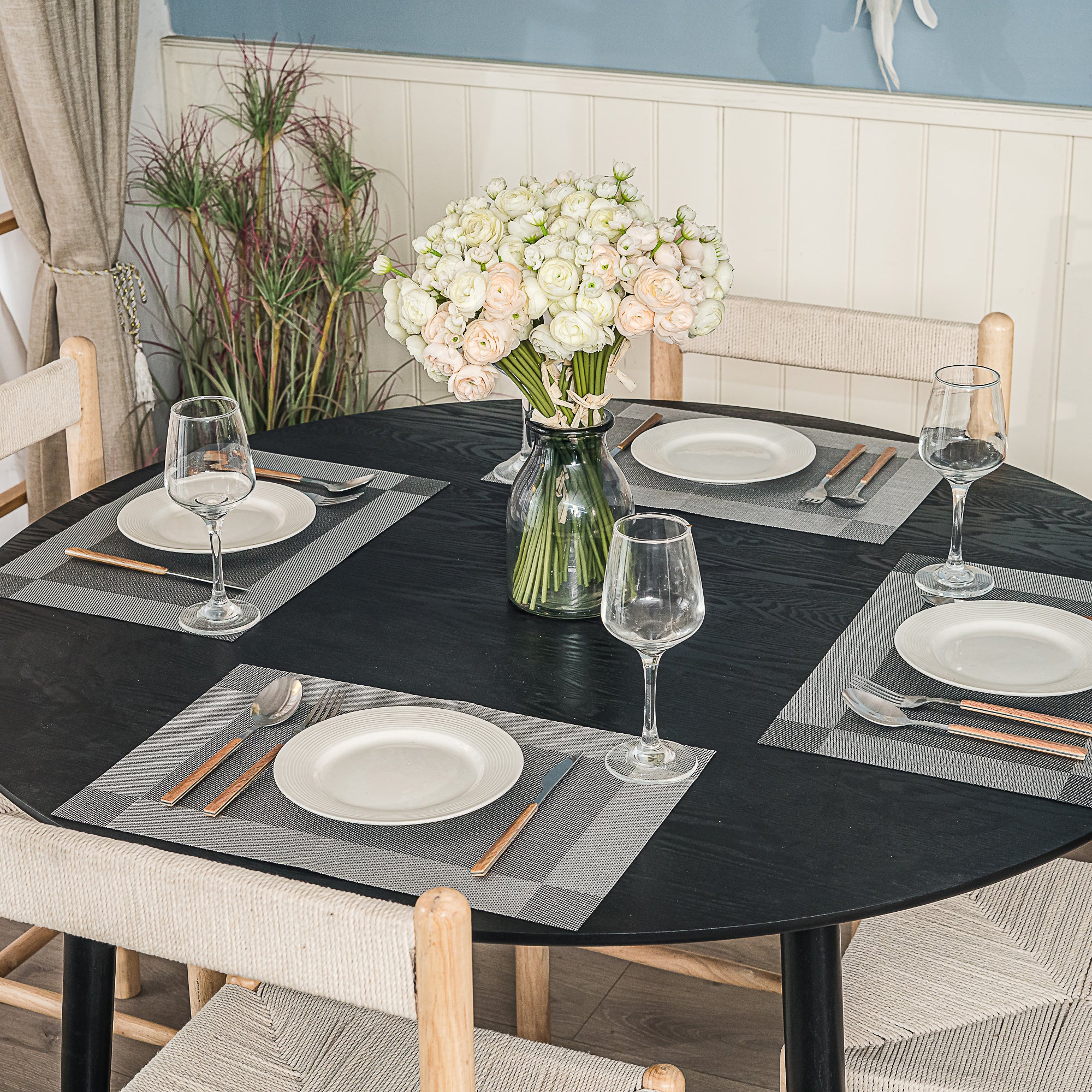 TRADITION - Table a manger ronde 6 personnes en pin massif D120 noir - Image 3