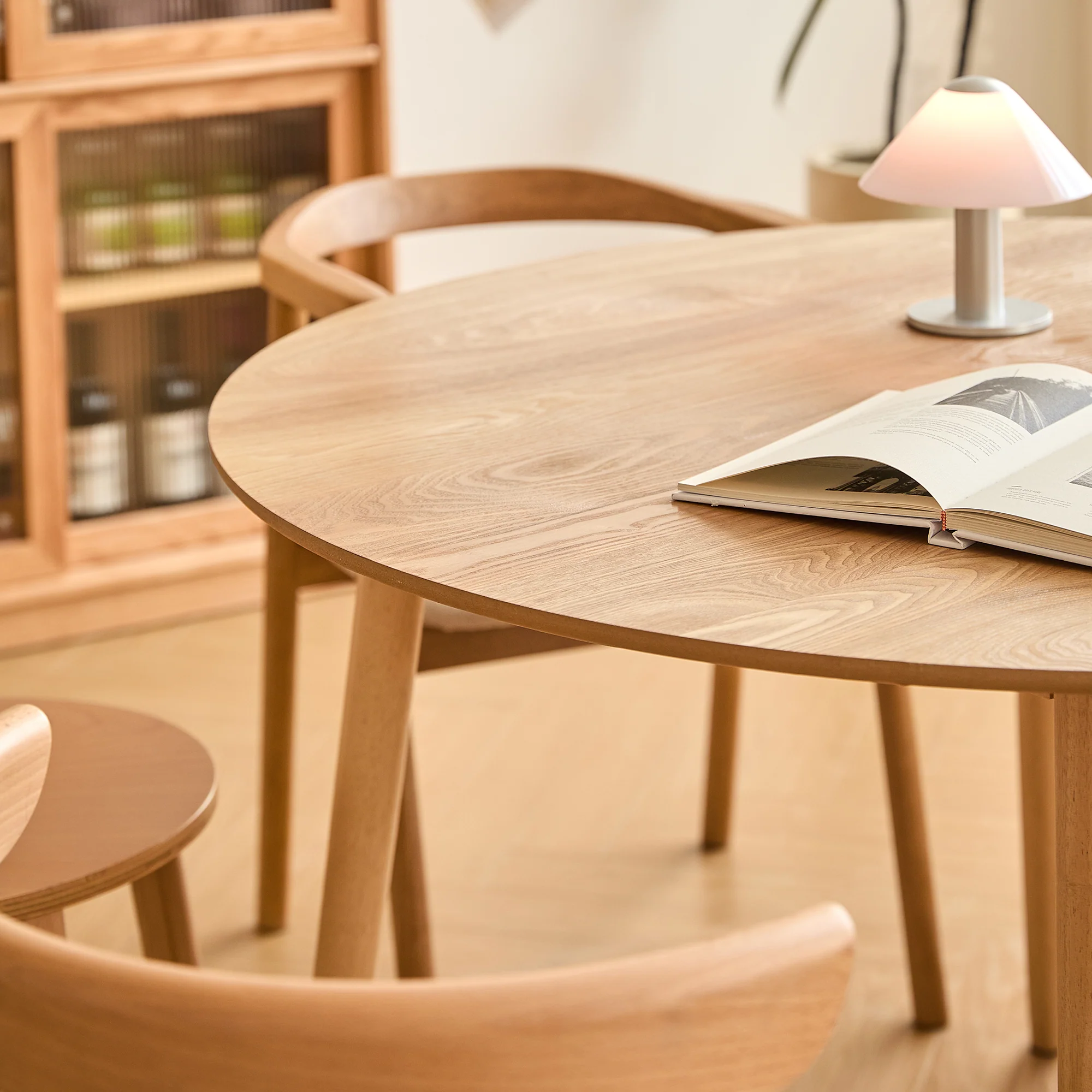 TRADITION - Table a manger ronde 6 personnes en pin massif D120 coloris naturel - Image 3