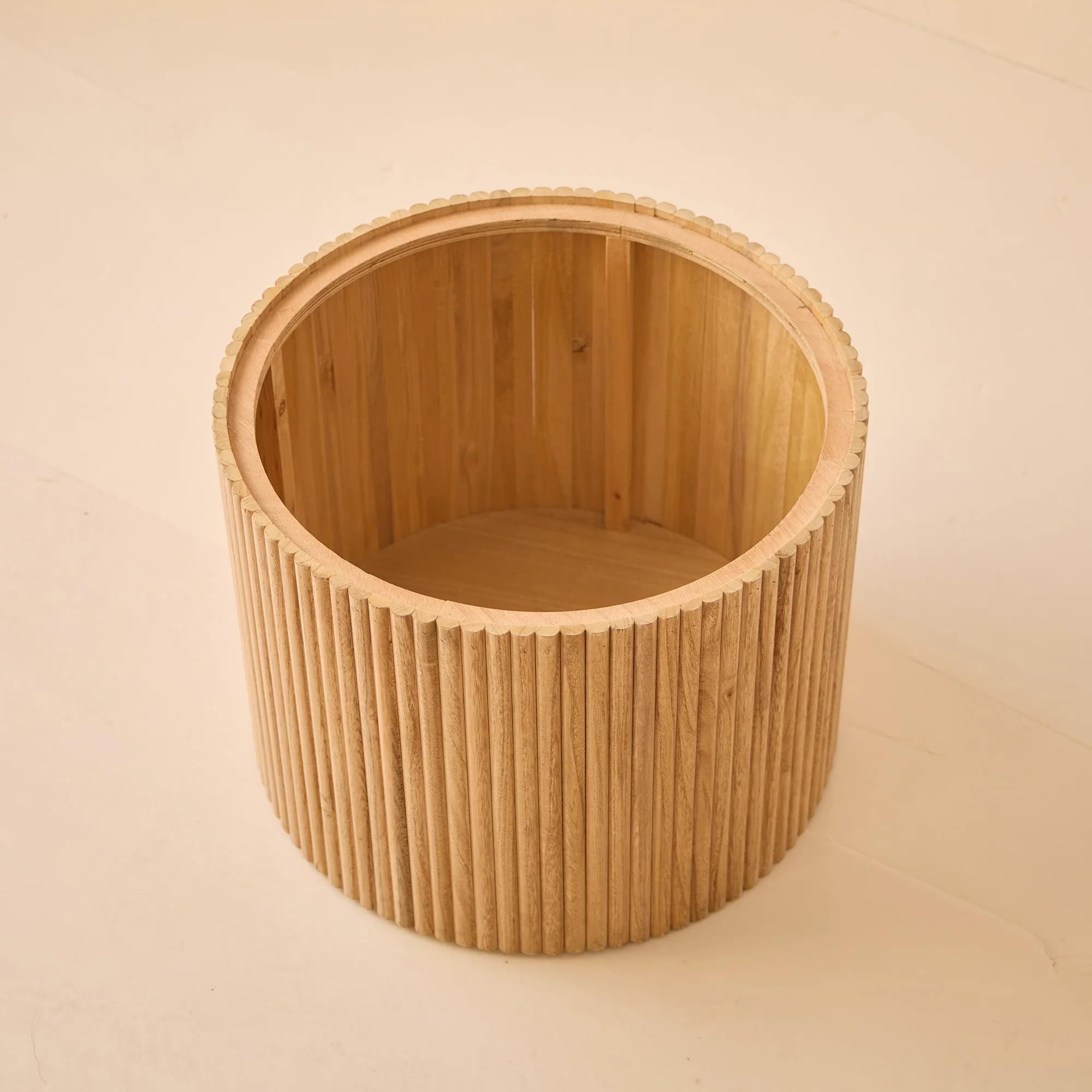 YATOMI - Set de 2 tables basses rondes en bois massif finition marbre avec rangement - Image 6